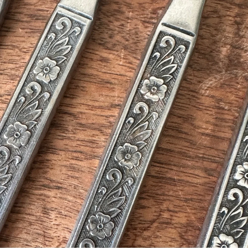 Stainless Knife Set Floral Design Flatware Butter Knives Vintage Kitchen MCM
